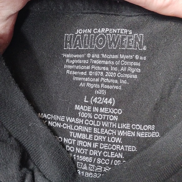 Halloween men's t shirt size large - Picture 9 of 10